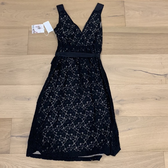 BNWT DOUBLE V TIE FRONT COCKTAIL KENZIE DRESS - SIZE 6 - Picture 3 of 8